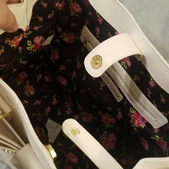 Betsey Johnson satchel w/ studs color putty - Picture 4 of 8